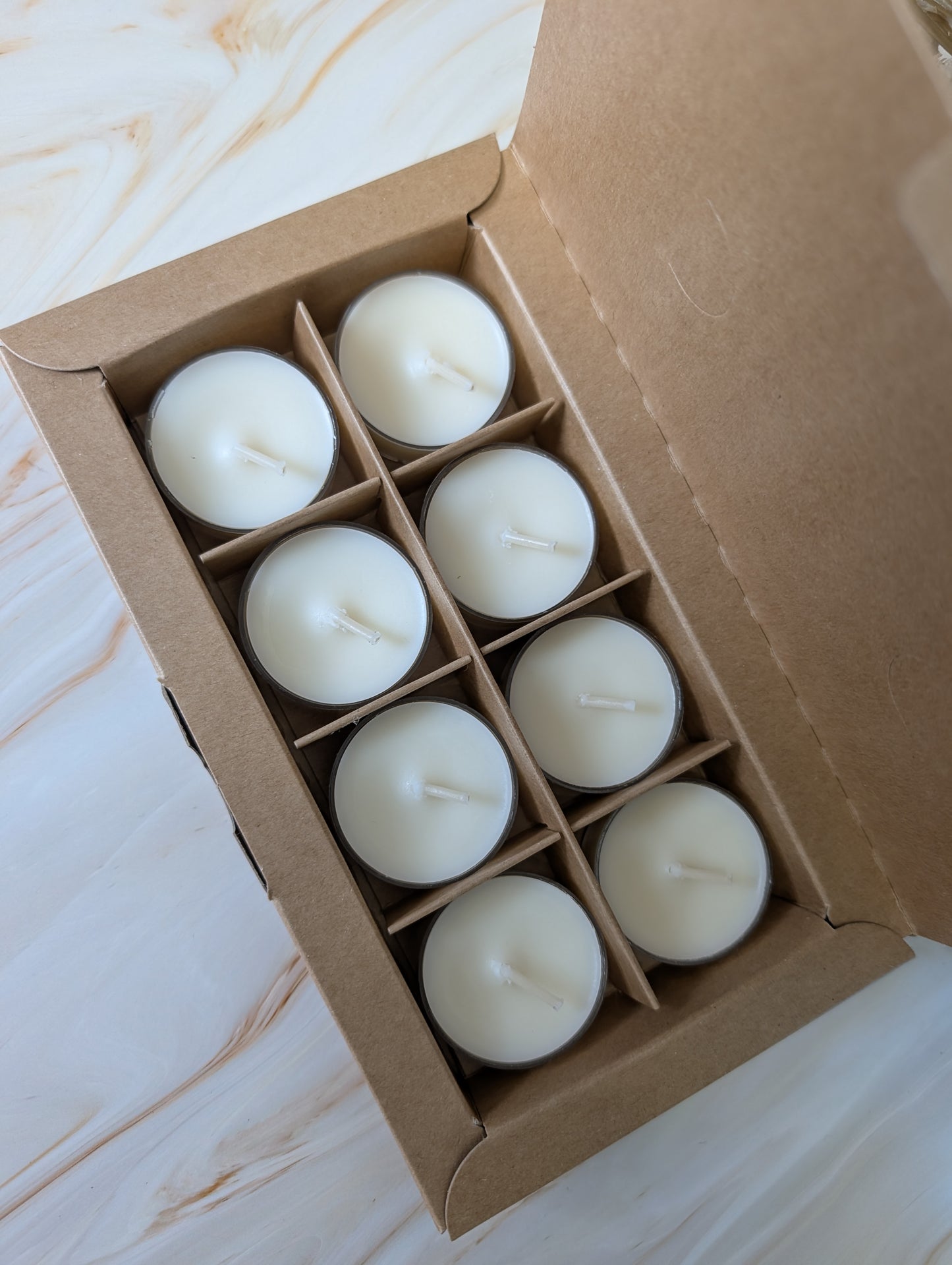 Pack of 8 scented soy wax tealights